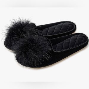 NWT Fuzzy Pom Pom Slippers - Black - Size 10